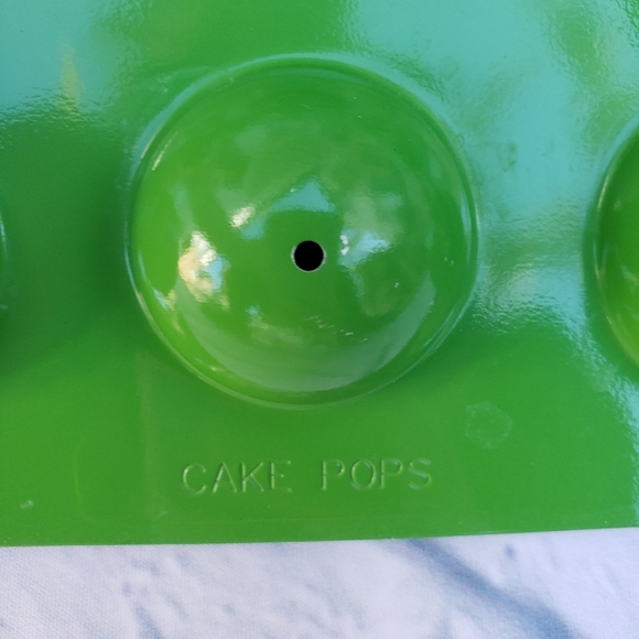 Nordic Ware cake pop bakeware - Picture 4 of 4